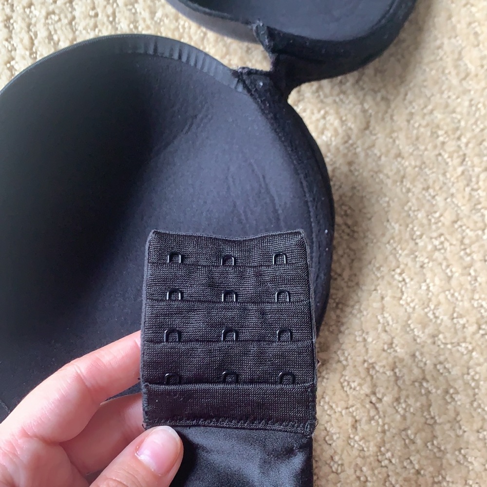 Strapless Vs Bra - image 3